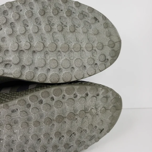 Blondo Sarah Thick Waterproof Camo Material Pull On Stretch Ankle Sneakers sz 9M - Picture 9 of 9